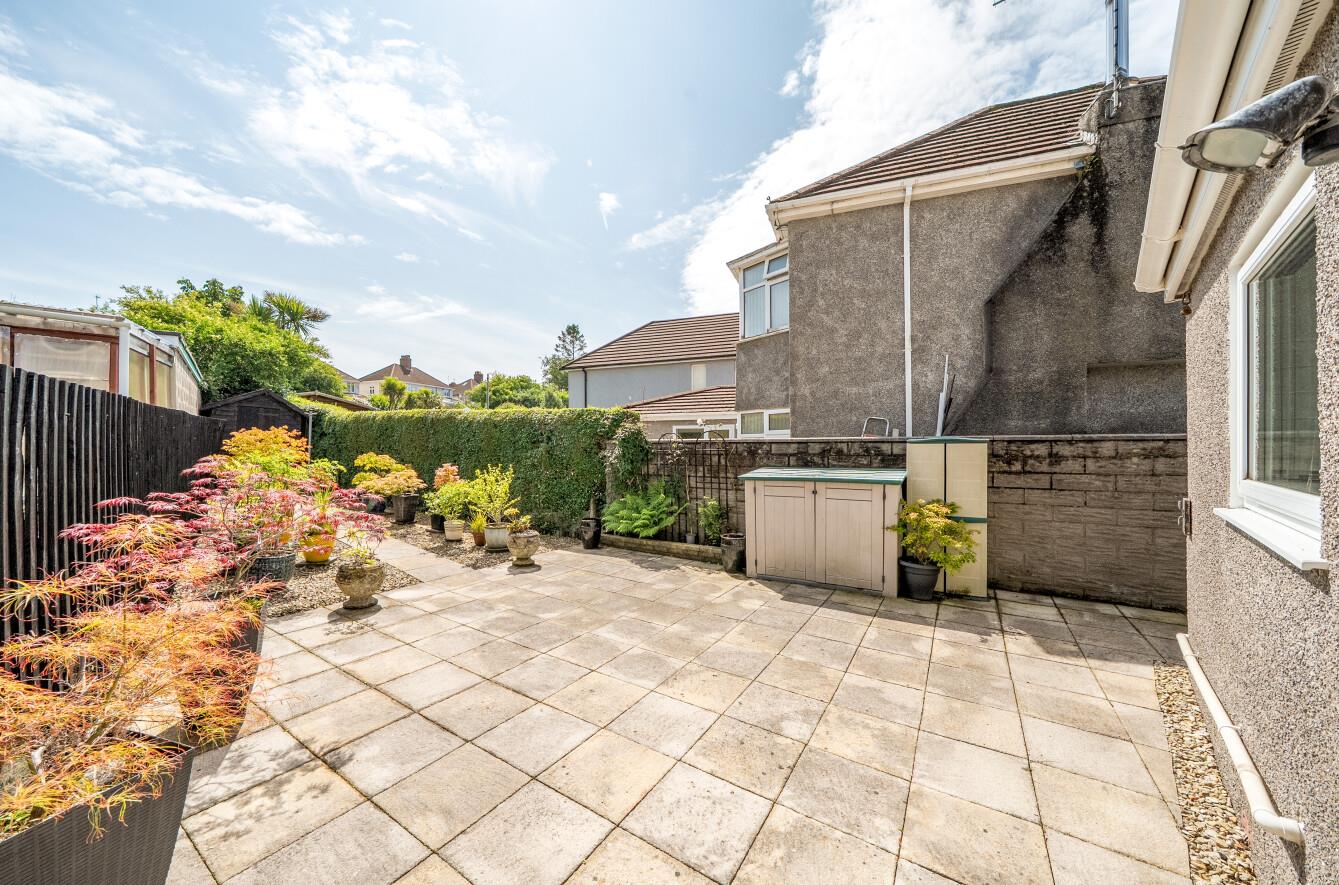 Glan Yr Afon Road, Sketty, Swansea